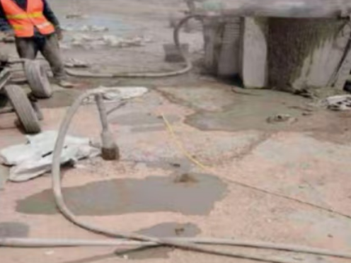 蒸湘水泥混凝土路面板底注浆技术 路面脱空注浆整治方案