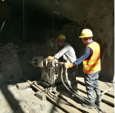 蒸湘水下抗分散灌浆料特点 水下不分散注浆料介绍